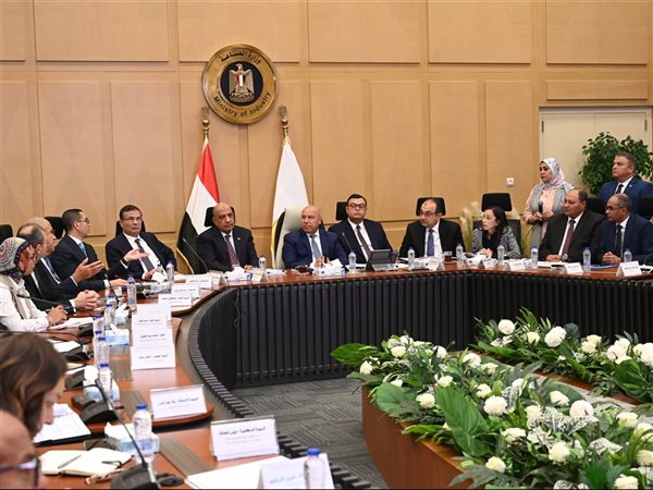 كامل الوزير: مد صلاحية تسجيل إضافات الأعلاف إلى 5 سنوات