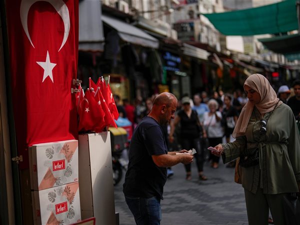 توقعات بوصول معدل التضخم السنوي في تركيا إلى 32.5% خلال سبتمبر