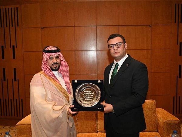 وزير الإسكان يلتقي وفد وزارة شئون البلديات والإسكان السعودية للتعاون وتبادل الخبرات