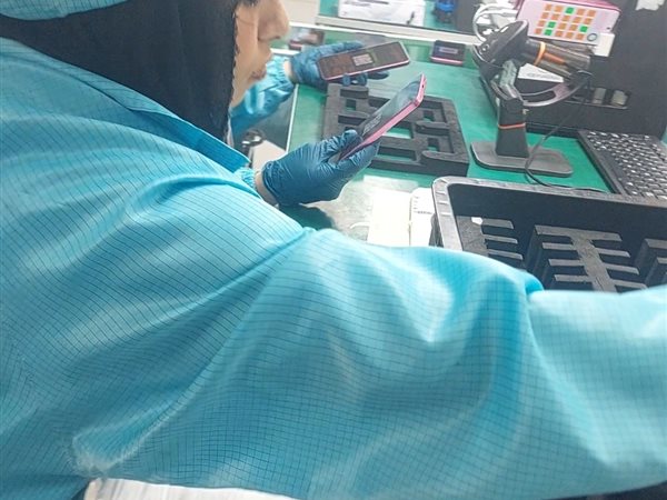 أوبو تقترب من تحقيق 50% مكون محلي في خطوط إنتاجها بمصر