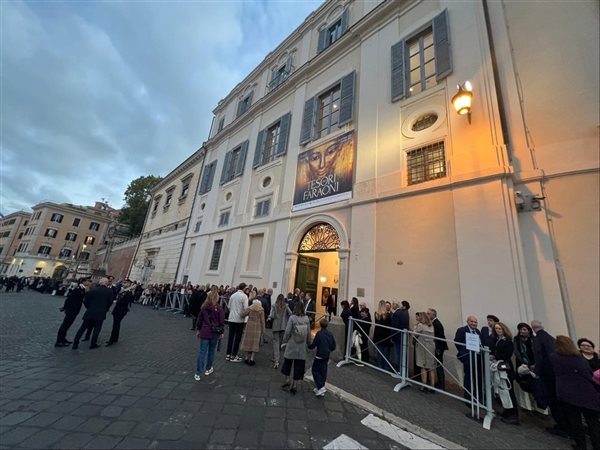 إقبال قياسي في روما.. بيع 50 ألف تذكرة لمعرض كنوز الفراعنة