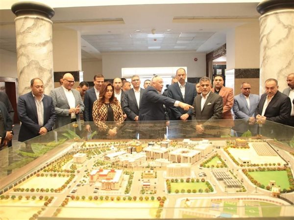 رئيس هيئة تنمية الصعيد يشارك في فعاليات المعرض الزراعي الثاني بالوادي الجديد