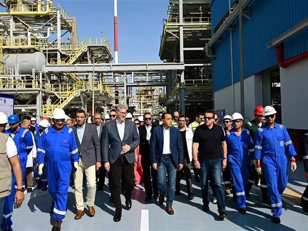 رئيس الوزراء يفتتح مشروع استرجاع الغازات بشركة 