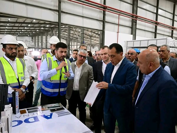 باستثمارات 15مليون دولار.. رئيس الوزراء يفتتح مصنع 