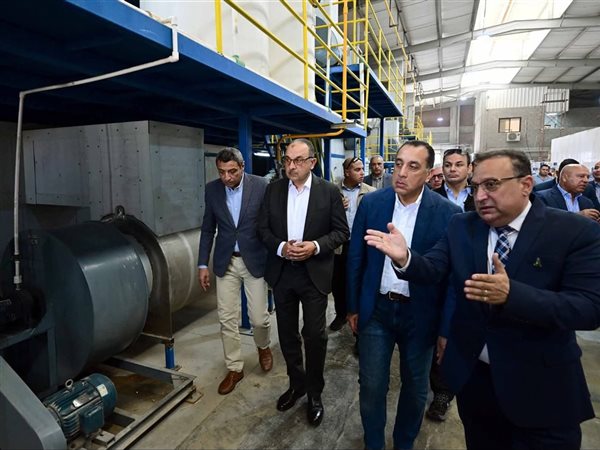 رئيس الوزراء يفتتح مصنع «سيناي» لتوطين صناعة القفازات الطبية وزيادة الصادرات المصرية