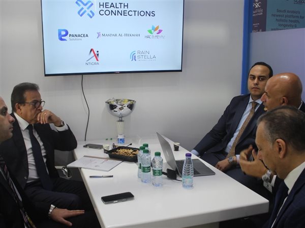 وزير الصحة يبحث التعاون مع «E-Health» و«Rain Stella» لدعم التحول الرقمي الصحي