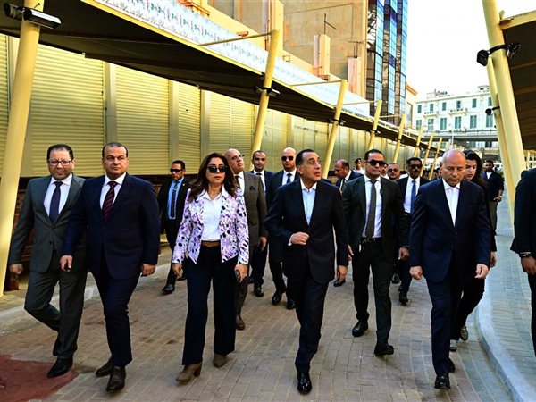   رئيس الوزراء يفتتح مشروع تطوير سوق العتبة بعد اكتمال الأعمال وإعادة تأهيلها