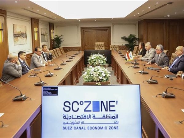 اقتصادية قناة السويس توقع عقد مشروع كيماوي جديد باستثمارات 10 ملايين دولار