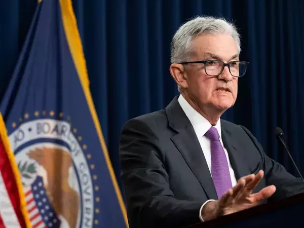 باول: التضخم يقترب من المستهدف لولا تأثير الرسوم الجمركية