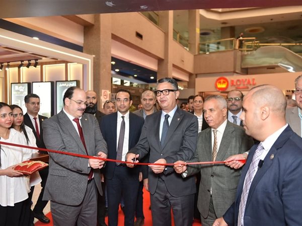 وزير التموين يفتتح معرض 