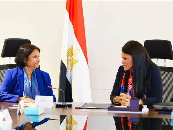 وزيرة التخطيط تبحث مع مسؤولي البنك الدولي تعزيز التعاون والشراكات التنموية المستدامة