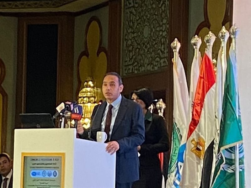 إسلام عزام رئيس البورصة
