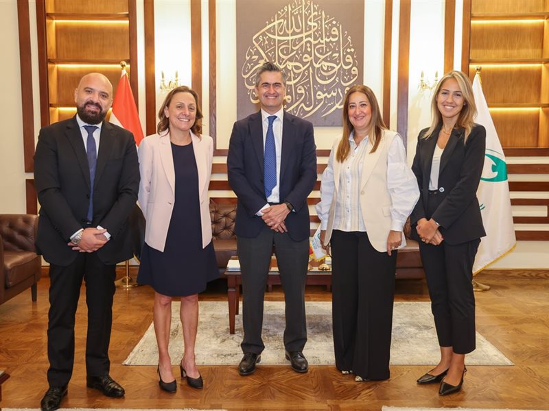 البريد المصري مع