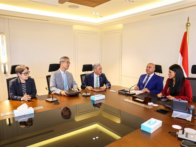 وزيرا الصناعة والتخطيط