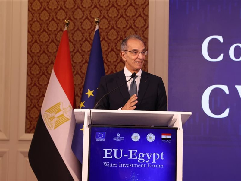 وزير الاتصالات