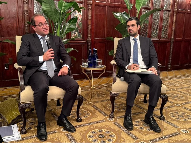 وزير المالية في حوار