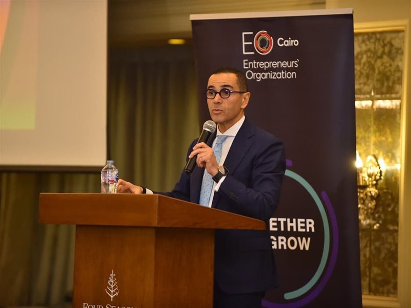 حسن الخطيب وزير الاستثمار