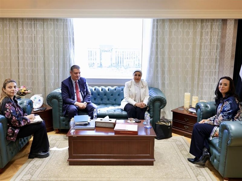 لقاء مايا مرسي وزيرة