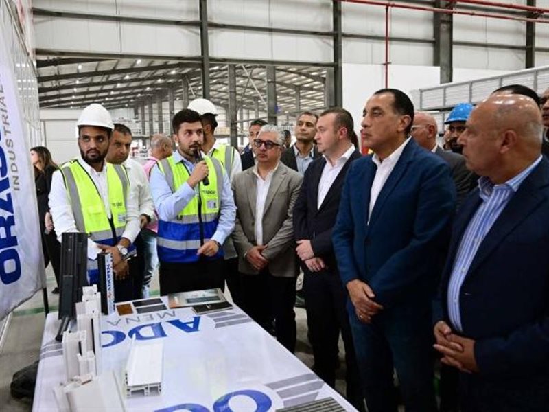 خلال افتتاح مصنع