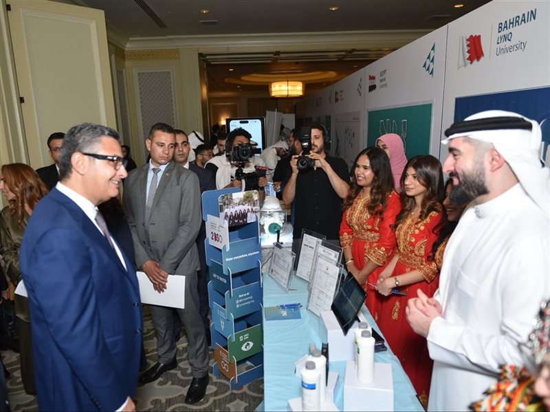 الدكتور شريف فاروق،