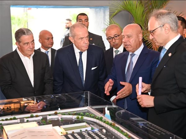 مصر تدشن عملاقًا جديدًا.. ما الذي يبنى في السادس من أكتوبر سيغير وجه صناعة السيارات؟