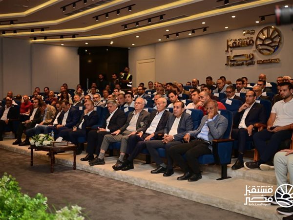 رئيس جهاز مستقبل مصر يعقد لقاءً موسعًا مع الشركات والموردين لتسريع التنمية الزراعية في الدلتا الجديدة