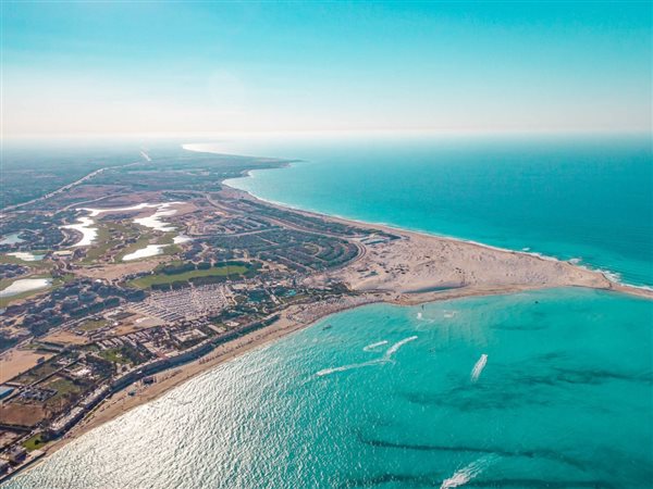 الديار القطرية توقع اتفاقا لاستثمار 29.7 مليار دولار لتطوير منطقة علم الروم في مصر