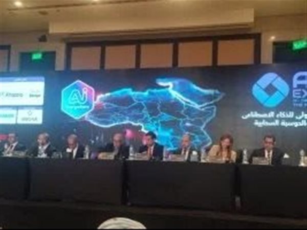 أسامة كمال: مراكز بيانات الذكاء الاصطناعي هي مستقبل التكنولوجيا والبنية التحتية الرقمية