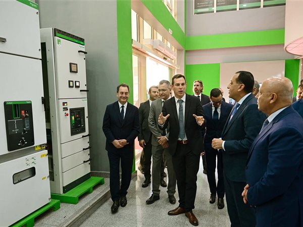 «مدبولي» يفتتح توسعات مصنع «شنايدر إلكتريك» بمدينة بدر: دفعة جديدة للصناعة الوطنية  