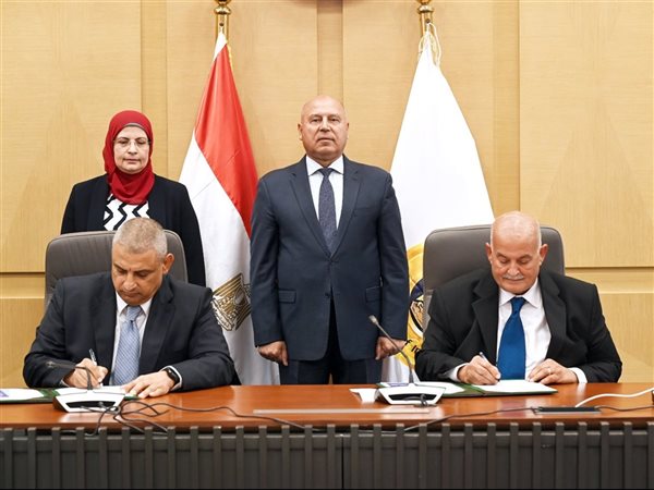 توقيع عقد إنشاء أكبر مجمع صناعي لـ«ليوني مصر» بالروبيكي لإنتاج ضفائر وكابلات السيارات