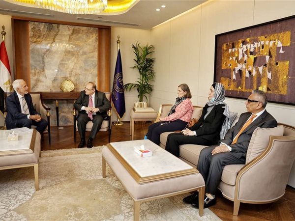 الغمراوي: زيارة وفد منظمة الصحة العالمية تعكس ثقة المنظمة في دورهيئة الدواء المصرية