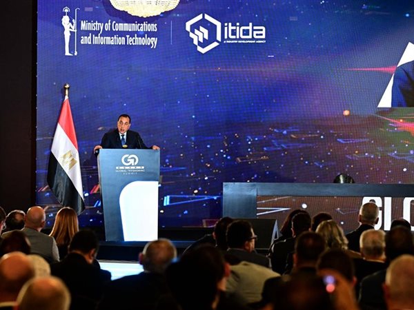 مدبولي: مصر تستثمر أكثر من نصف تريليون دولار في البنية التحتية والرقمية