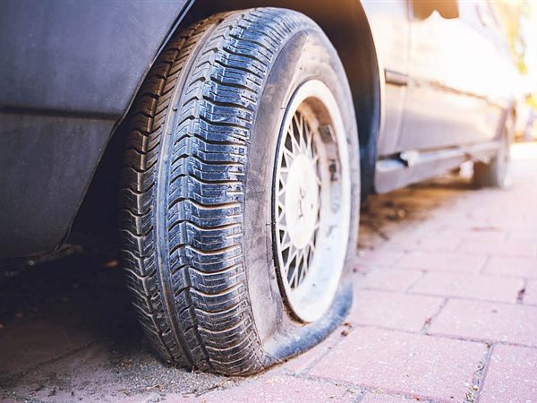 4 علامات تدل على تلف إطارات السيارات.. ونصائح للحفاظ عليها