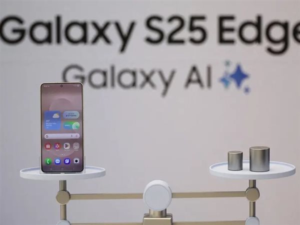 حقيقة عزوف سامسونج عن إطلاق الجيل الجديد من هاتفها النحيف Edge في 2026