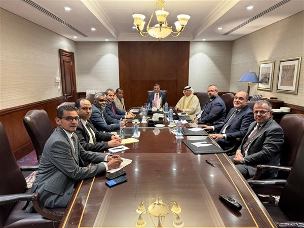 وزير الزراعة يبحث تعزيز الاستثمارات العربية في القطاع الزراعي