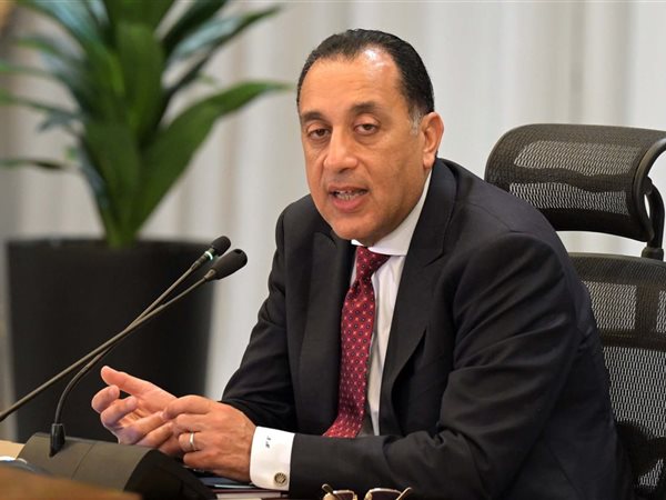 مدبولي: التعاون مع البرلمان يضمن نجاح المشروعات الاستثمارية الكبرى في مصر