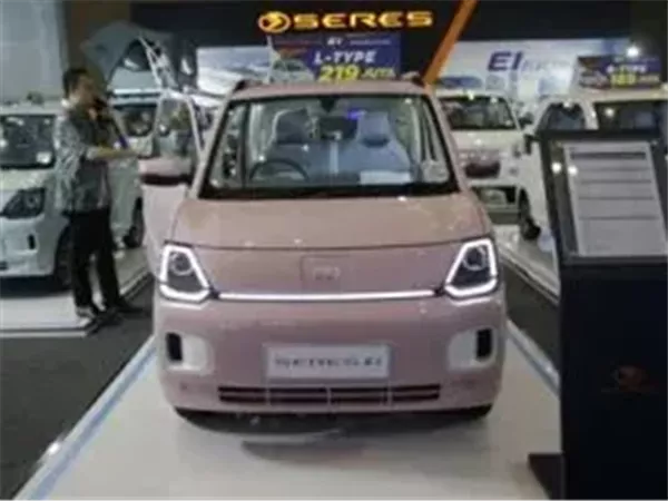 متحدث الحكومة: التوسع في السيارات الكهربائية يوفر وقود أكثر من استهلاكها