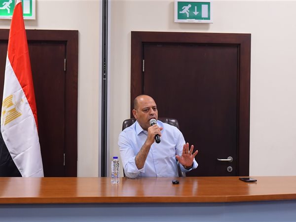 «العمل» تواصل صفع المخالفين.. وضع 257 منشأة تحت المجهر لتطبيق القانون الجديد