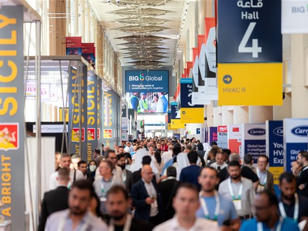 الشركات المصرية تتألق في معرض “الخمسة الكبار” لتعزيز سلاسل التوريد بقطاع البناء