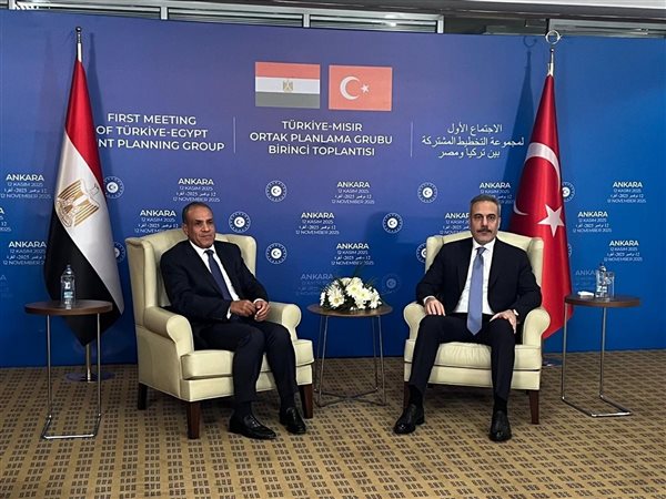مصر وتركيا تؤكدان تعزيز التعاون الاقتصادي والتجاري والاستثماري خلال مباحثات أنقرة