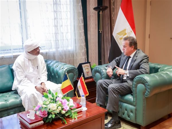 مصر وتشاد تبحثان تعزيز التعاون الصحي على هامش مؤتمر السكان 2025