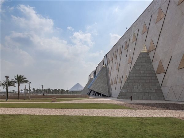 الأحد.. بدء تطبيق نظام الحجز المسبق بالمواعيد الزمنية لتنظيم الزيارة بالمتحف المصري الكبير