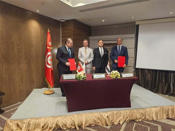 مصر وتونس توقعان مذكرة تفاهم للاعتراف المتبادل بشهادات المطابقة للسلع الصناعية غيرالغذائية