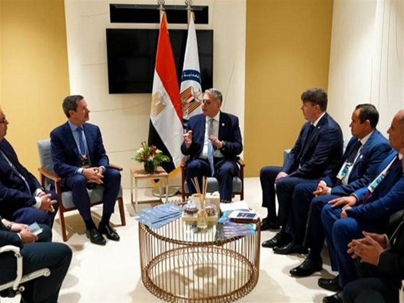 لقاء وزير البترول