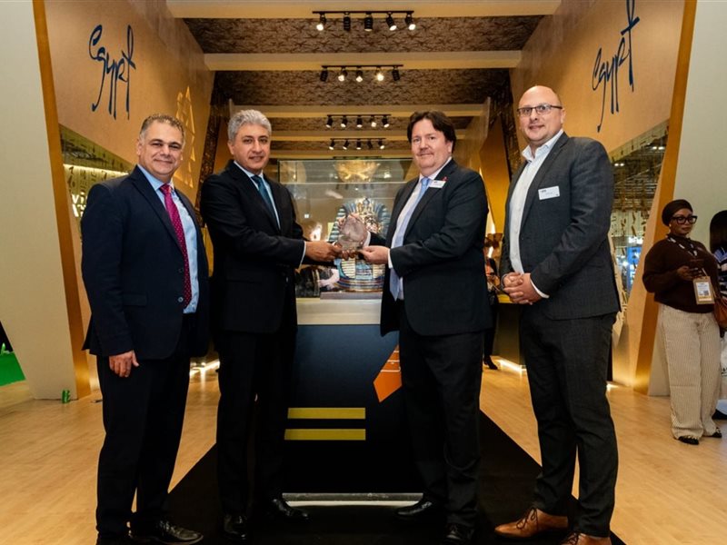 وزير السياحة والآثار