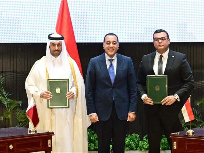 جانب من توقيع اتفاقية