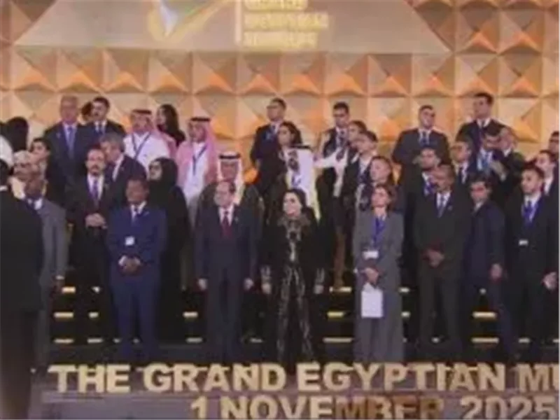 الرئيس السيسى يتوسط