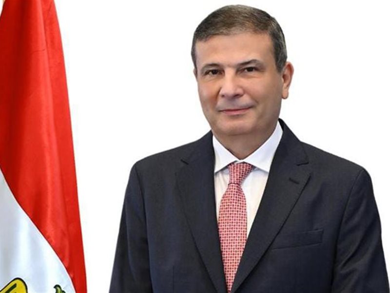  الدكتور علاء فاروق،