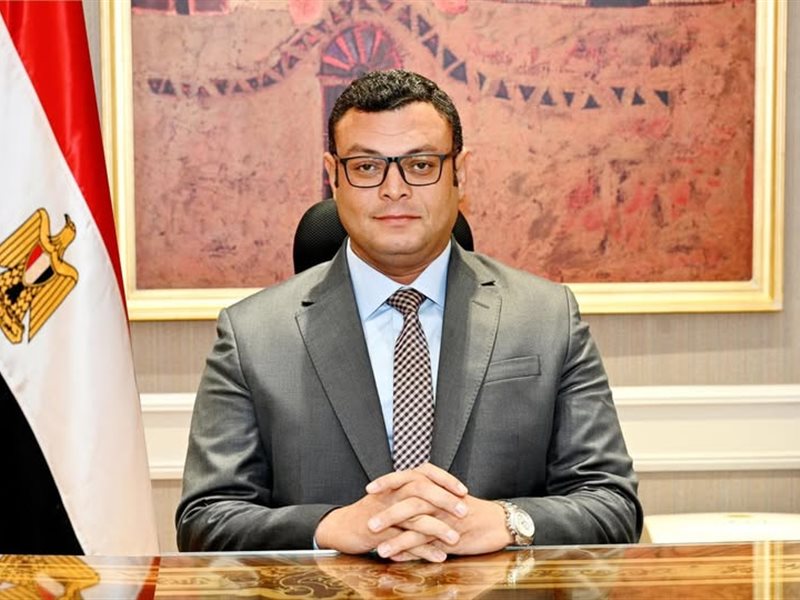 وزير الإسكان 