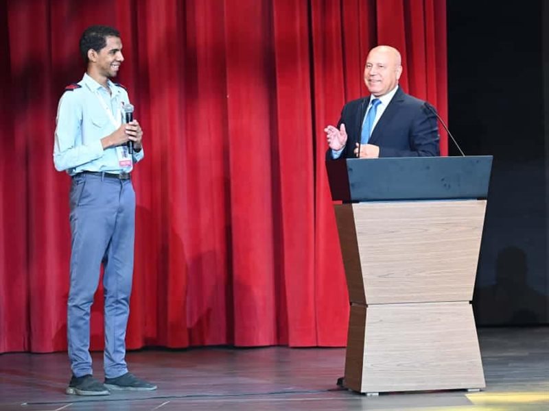  الفريق مهندس كامل